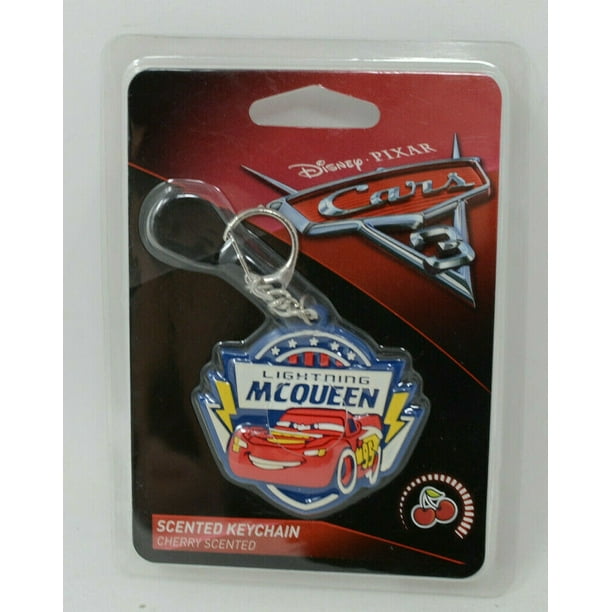 LOT OF 100 DISNEY PIXAR CARS LIGHTNING MCQUEEN KEY CHAINS NEW, CARDED 